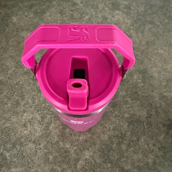 Stanley Pink Travel Mug 30 oz - Picture 2 of 4